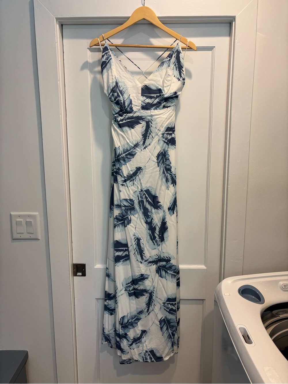 Lulus White and Navy Feather-Print Spaghetti Strap Maxi Dress